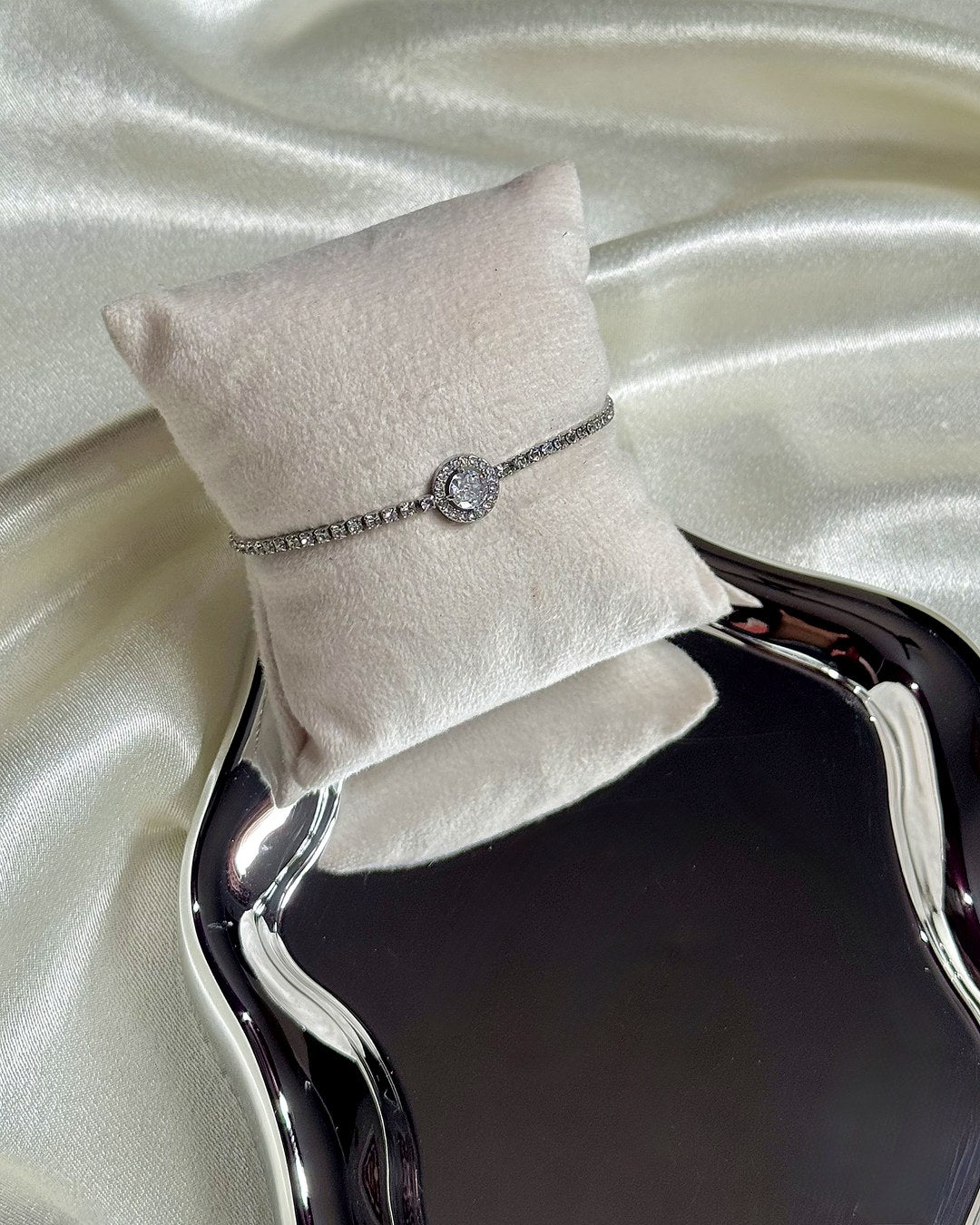 Round Silver Stone Bracelet