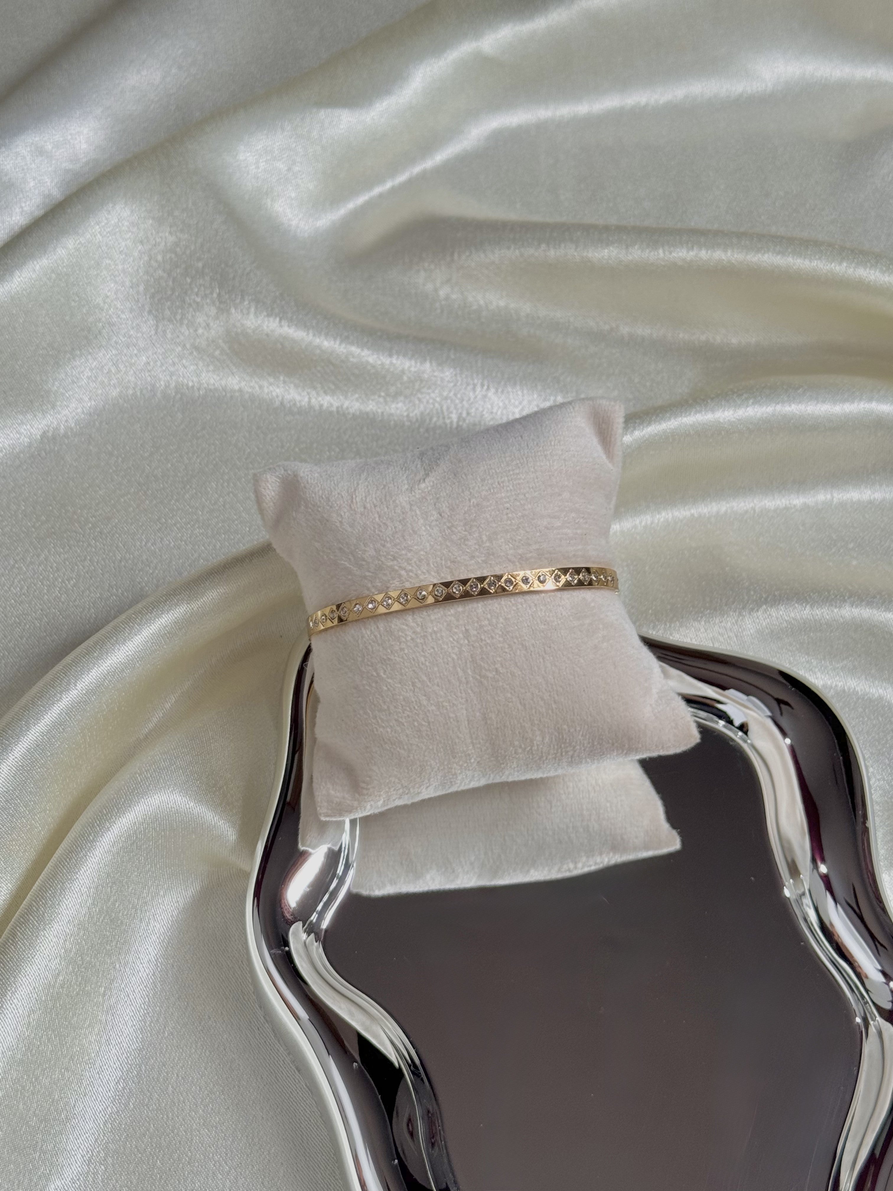Kore White Stone Bangle