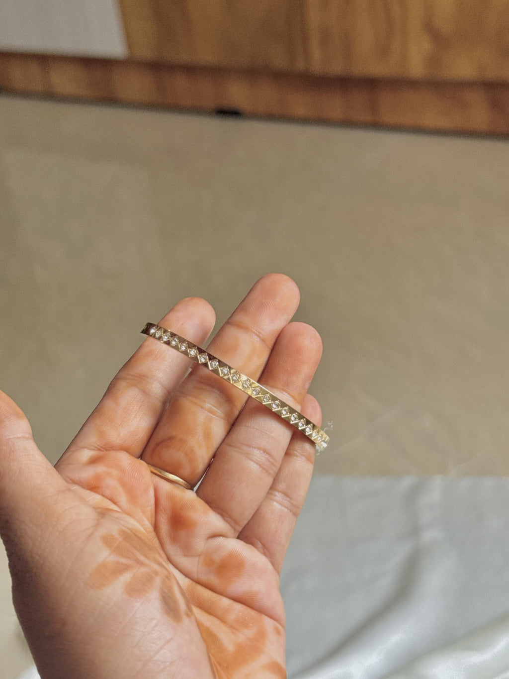 Kore White Stone Bangle