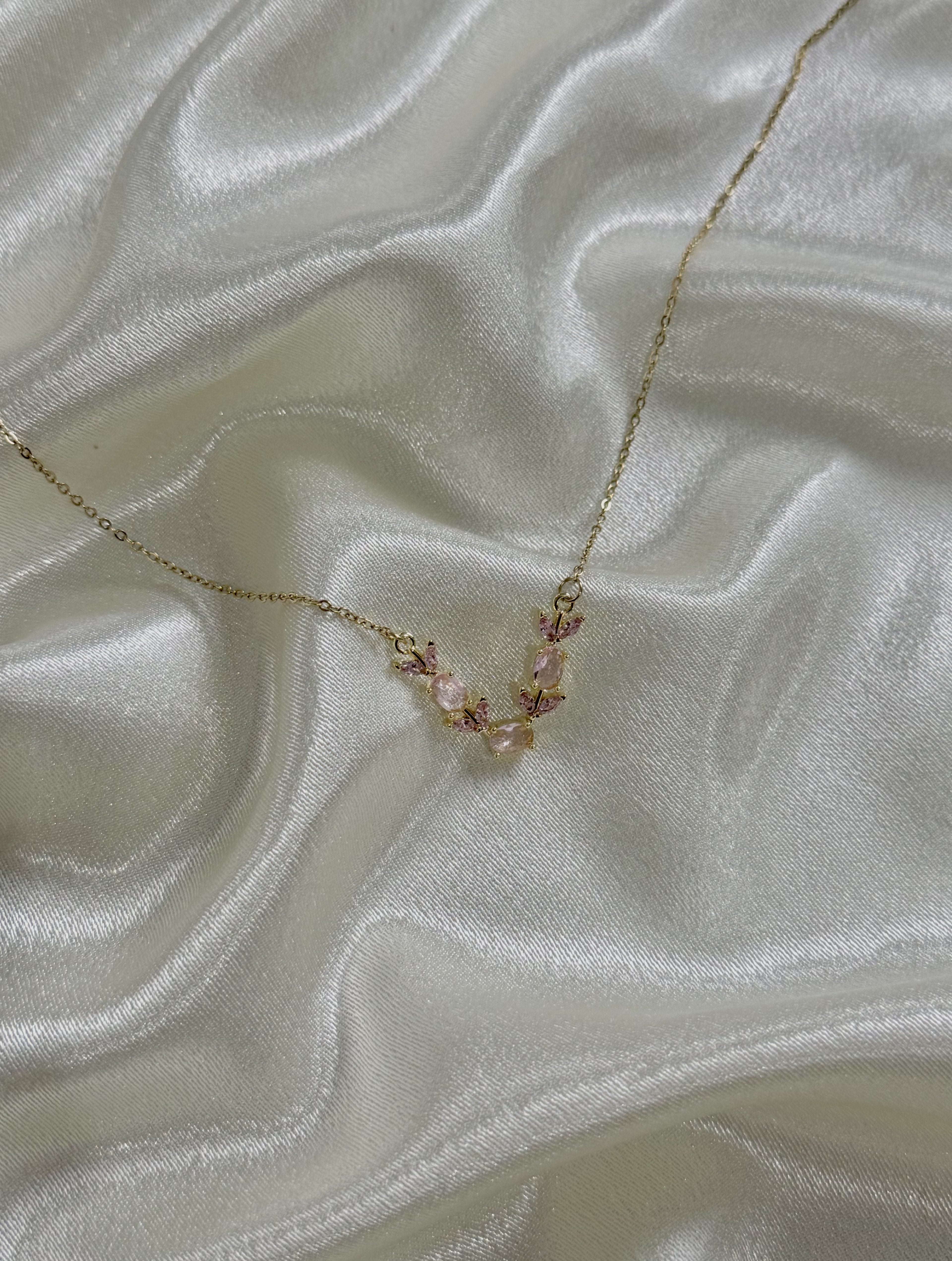 Crystal Laurel Necklace (Baby Pink)