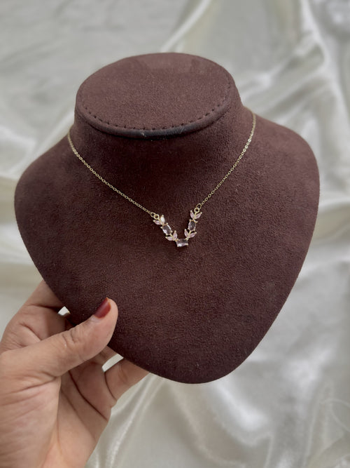 Crystal Laurel Necklace (Baby Pink)