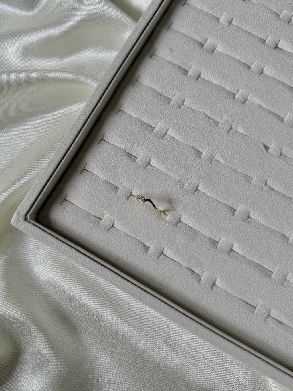 Linea Ring