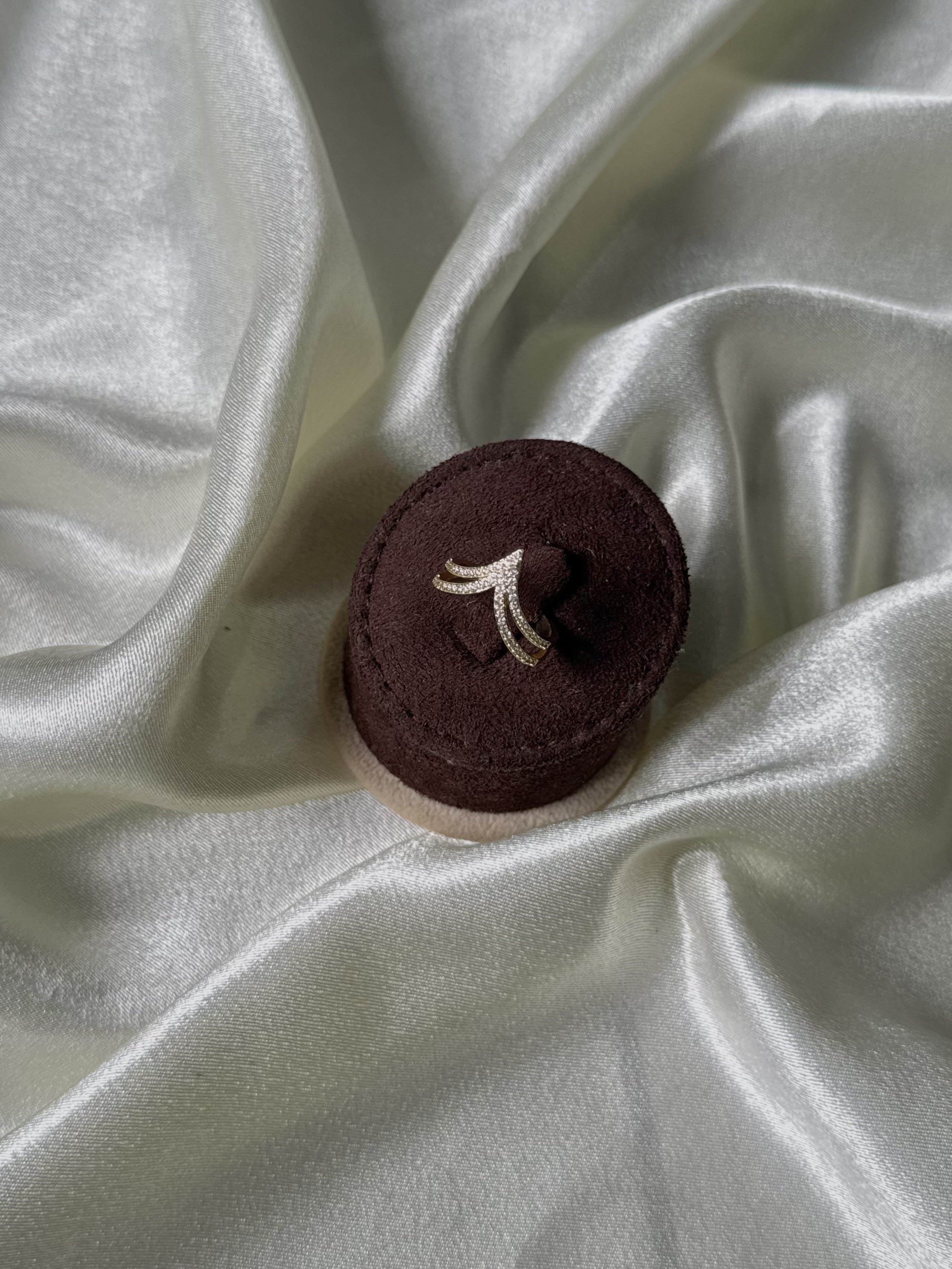 V-Stone ring