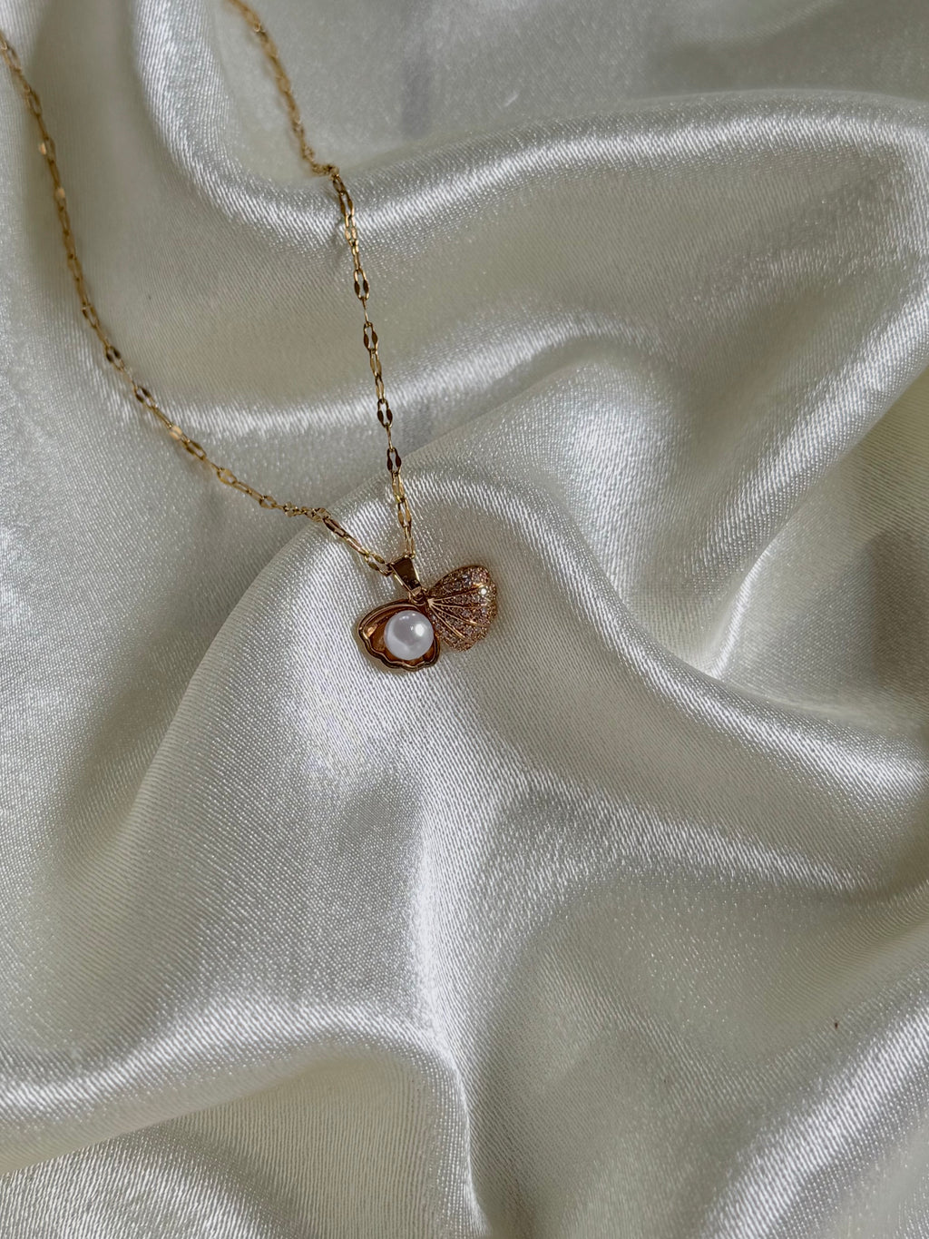 Amélie Pearl Necklace
