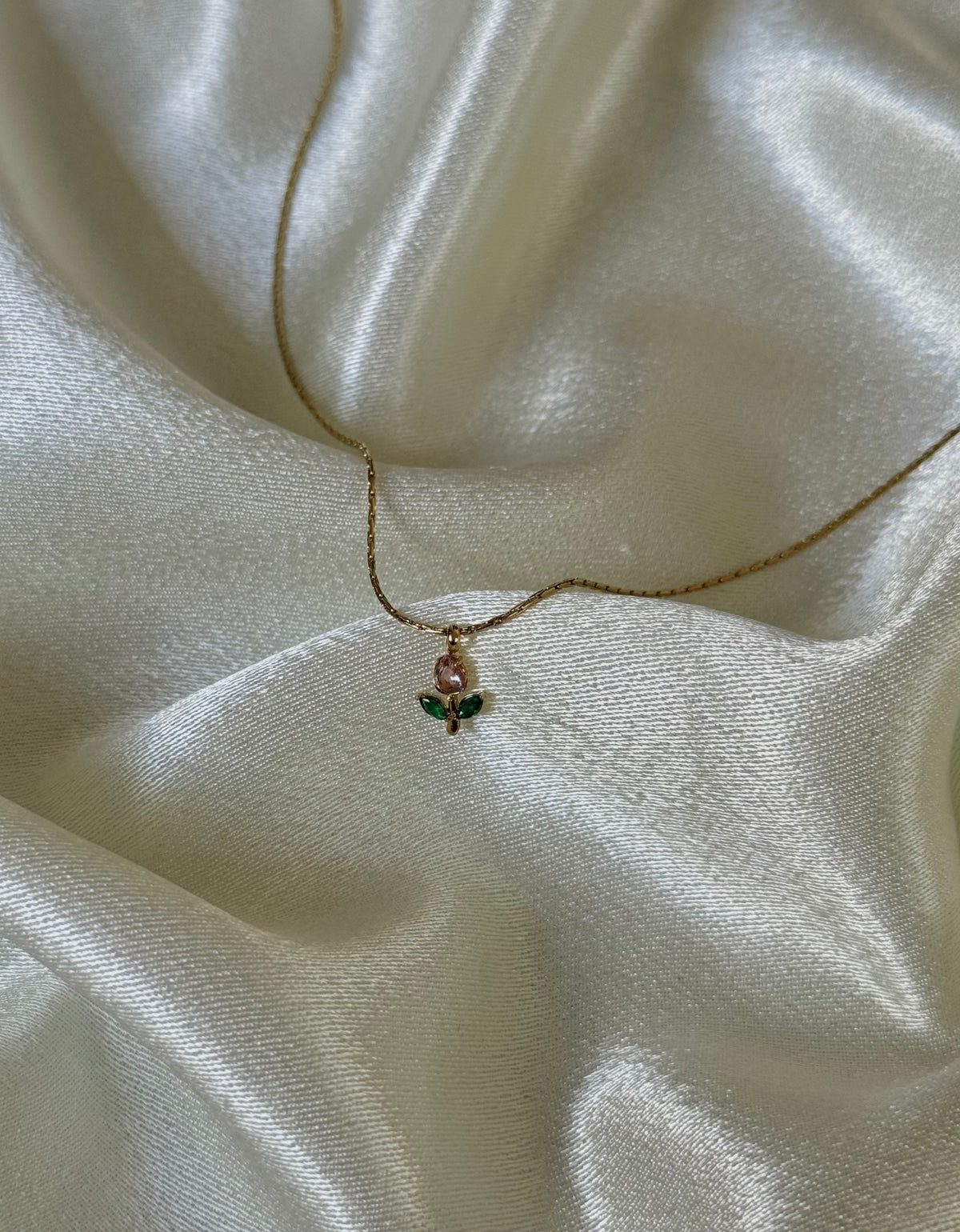 Tulip necklace (pink)