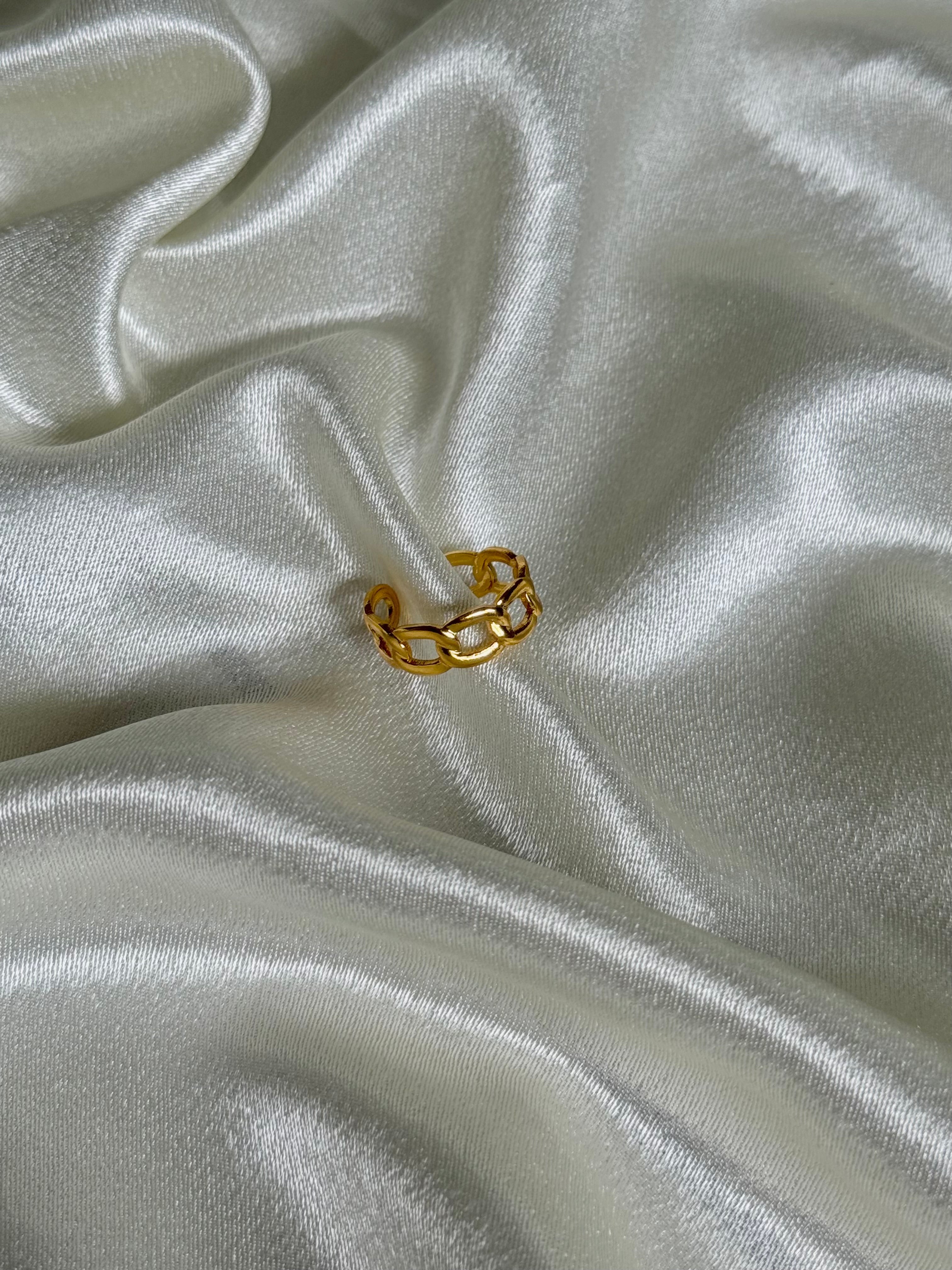 Celeste Link Ring