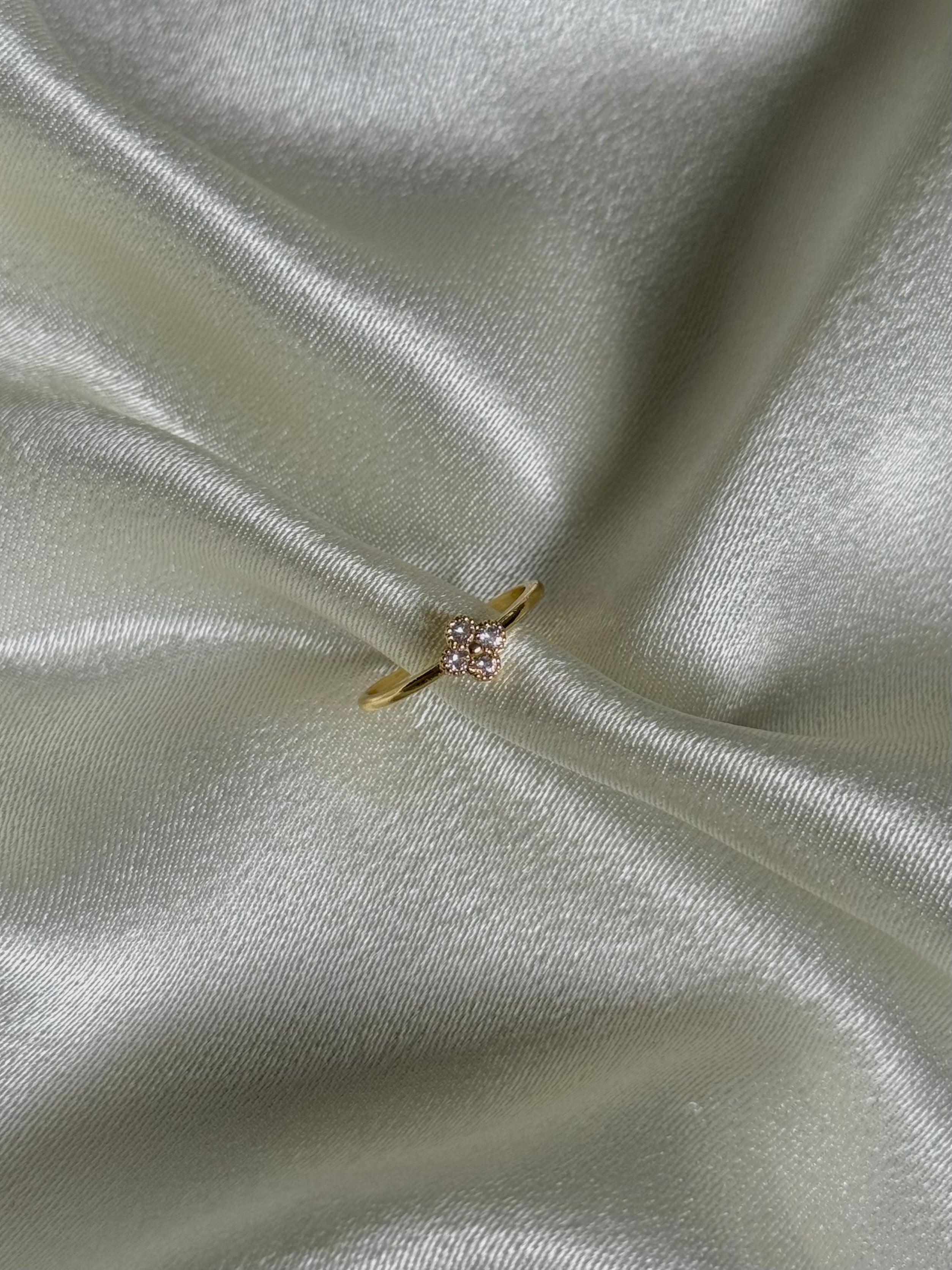 Rosette Glow Ring