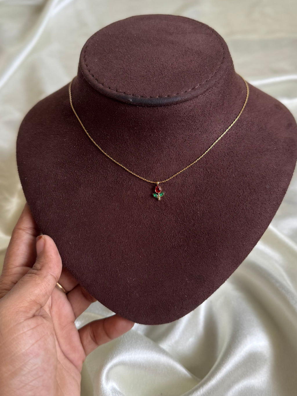 Tulip necklace (red)