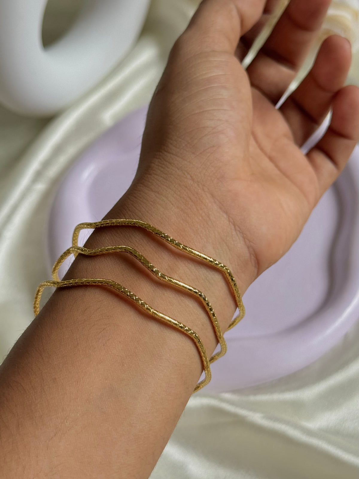 Serpentine bangle (single piece)