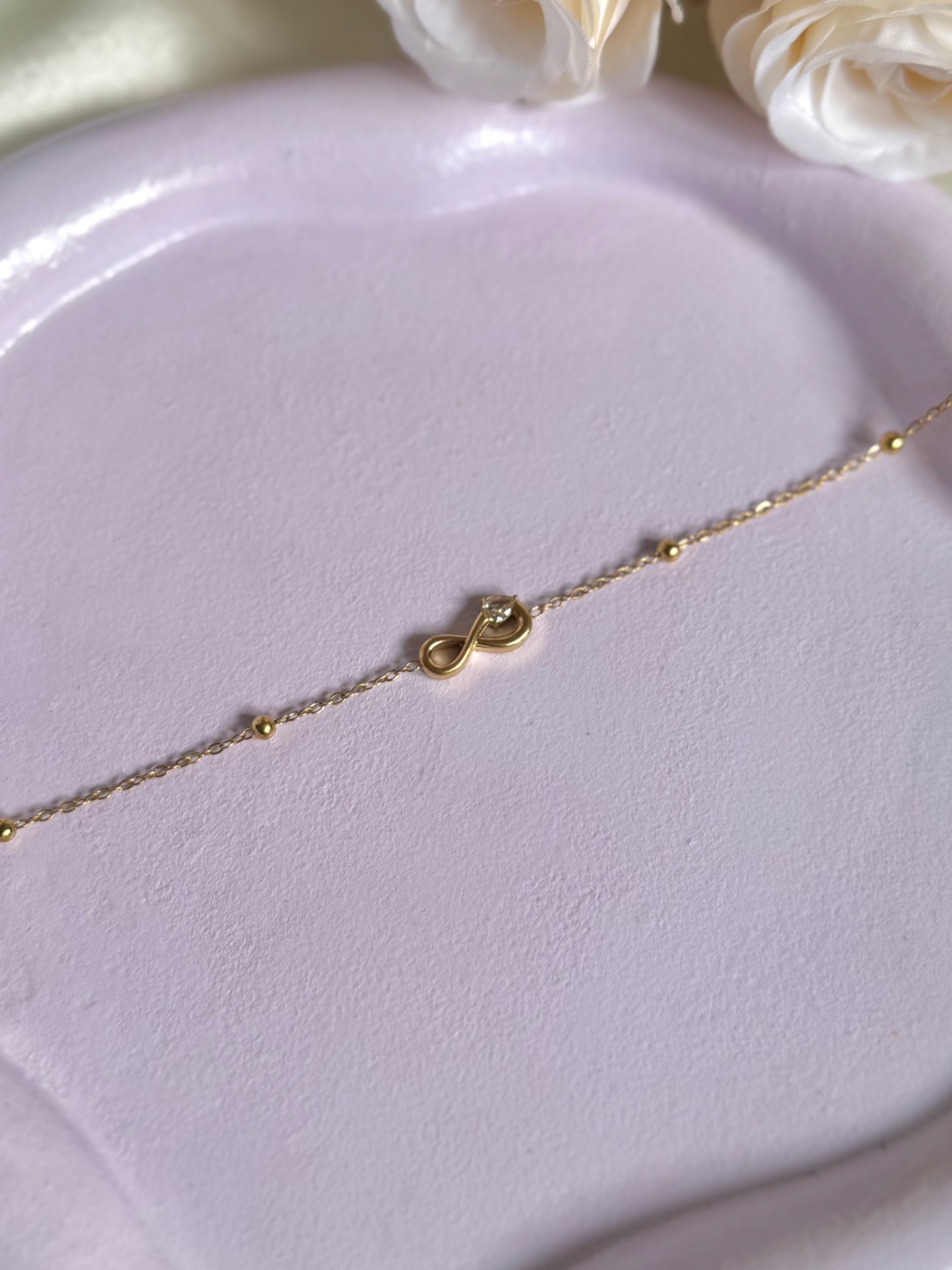 Infinity bracelet (single stone)